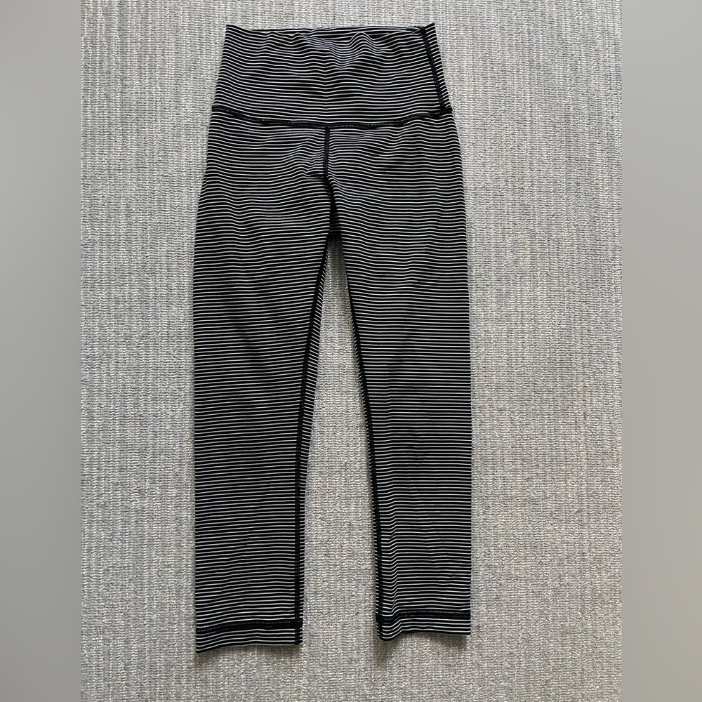 Lululemon black and white stripe leggings size 4